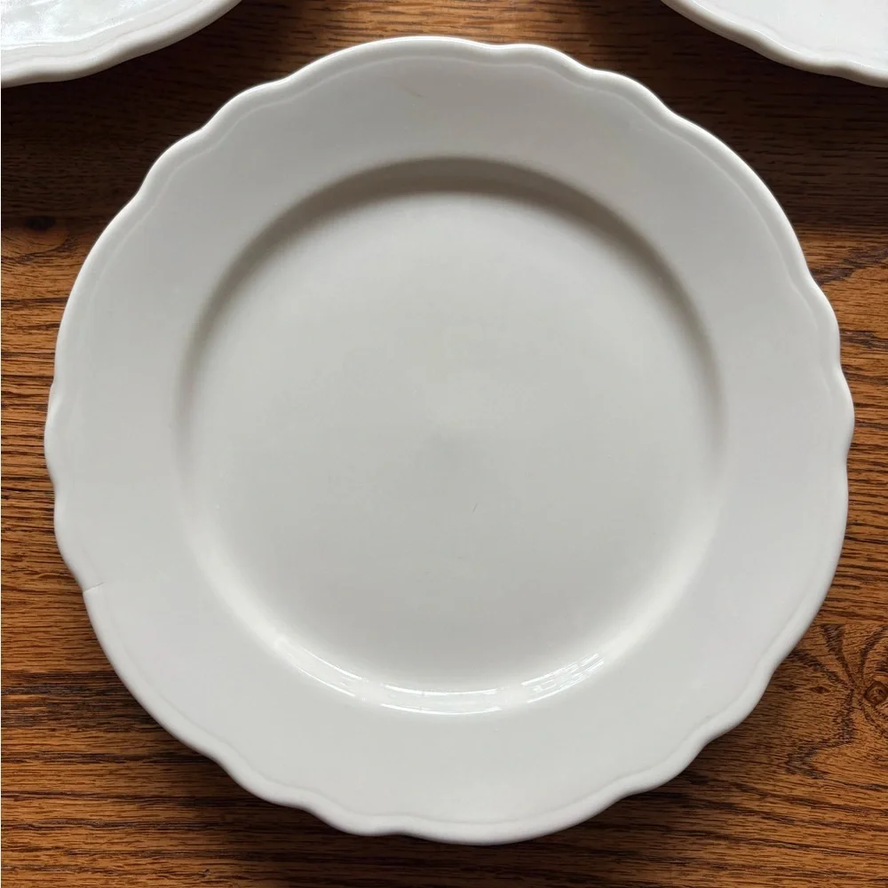 Homer Laughlin Best Restaurant ware set of 4 white scalloped plates ~9 inches